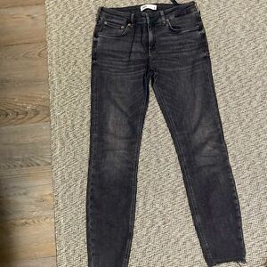 👖Women’s Zara Jeans | Zara Skinny Jeans Mid-Rise Color : Dark Grey Size : 10